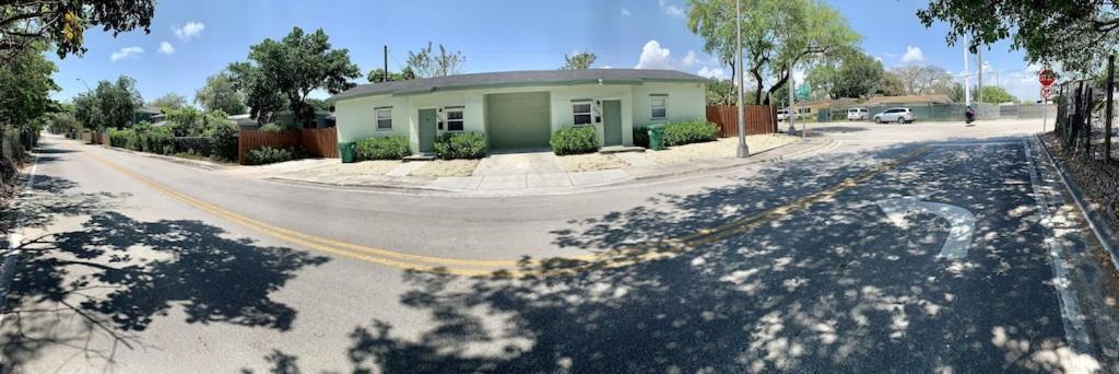 Deco Drive Miami • Near Hard Rock Stadium • South Beach • Wynwood Exteriér fotografie